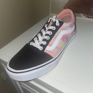 Tye-dye vans size 9